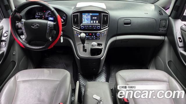 Hyundai Starex 2019 — photo 10