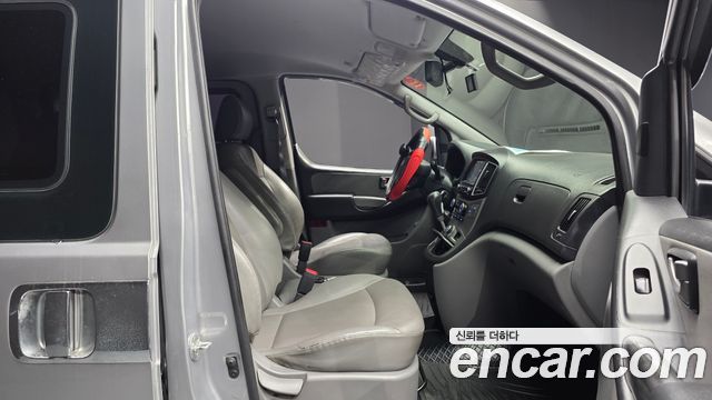 Hyundai Starex 2019 — photo 18