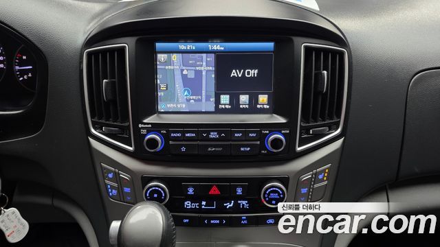 Hyundai Starex 2019 — photo 20