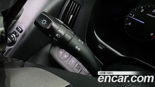 Hyundai Starex 2019 — photo 23