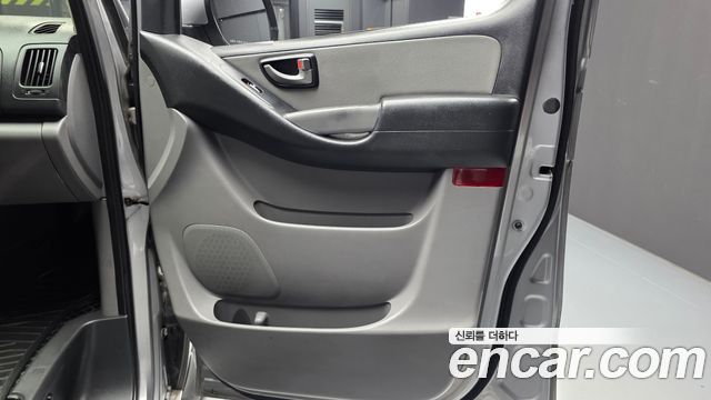 Hyundai Starex 2019 — photo 15