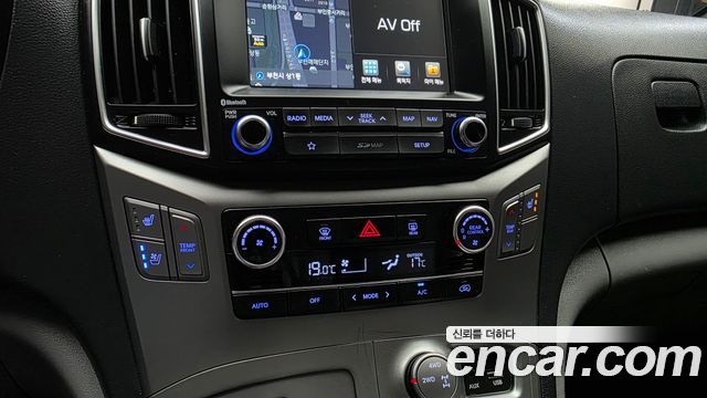 Hyundai Starex 2019 — photo 30