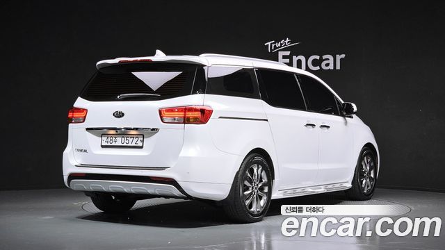 Kia Canival 2017 — photo 2
