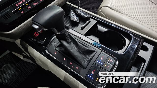 Kia Canival 2017 — photo 12