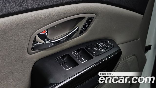 Kia Canival 2017 — photo 24