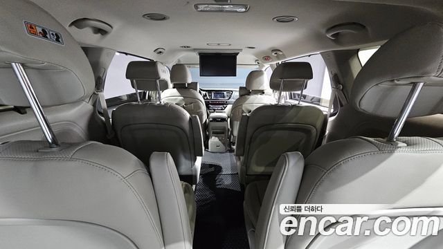 Kia Canival 2017 — photo 30