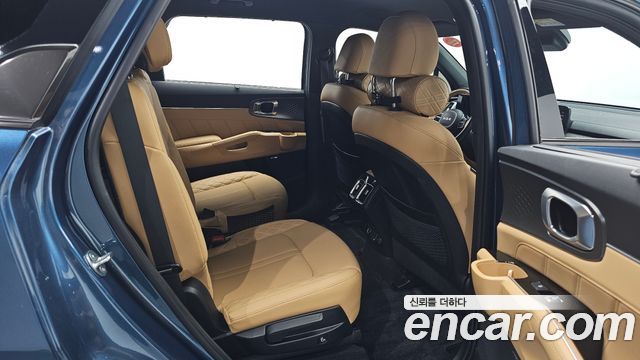 Kia Sorento 2023 — photo 16