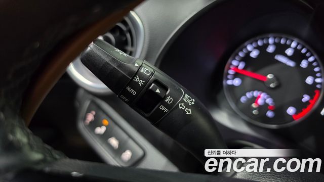 Kia K3 2019 — photo 28