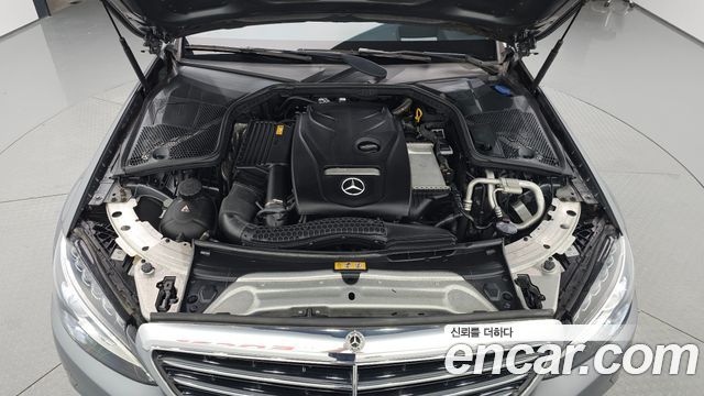 Mercedes-Benz C-Class 2018 — photo 6