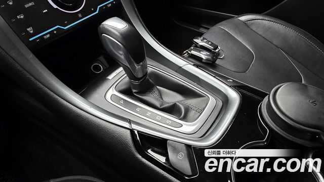 Ford Fusion 2015 — photo 9