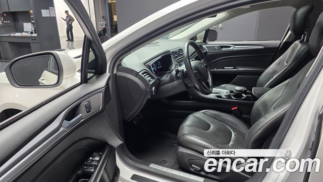 Ford Fusion 2015 — photo 10