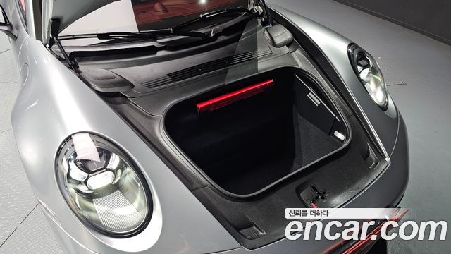 Porsche 911 2020 — photo 6