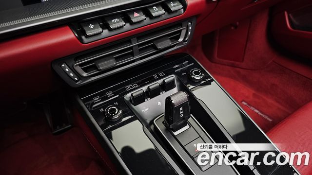 Porsche 911 2020 — photo 12