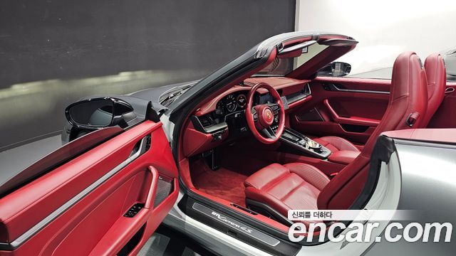 Porsche 911 2020 — photo 13