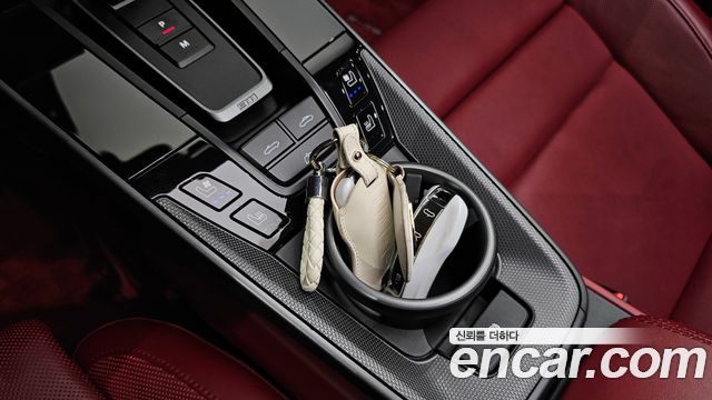 Porsche 911 2020 — photo 23
