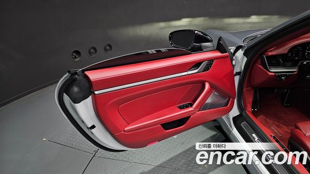 Porsche 911 2020 — photo 14