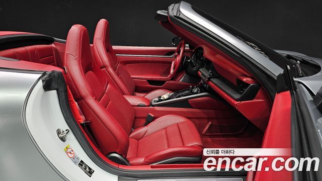 Porsche 911 2020 — photo 16