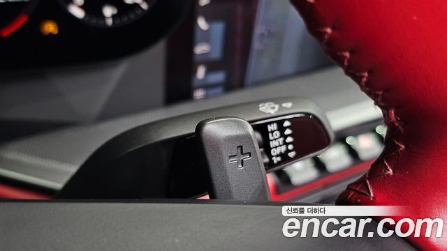 Porsche 911 2020 — photo 27