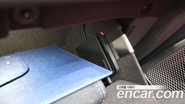 BMW Z4 2024 — photo 31