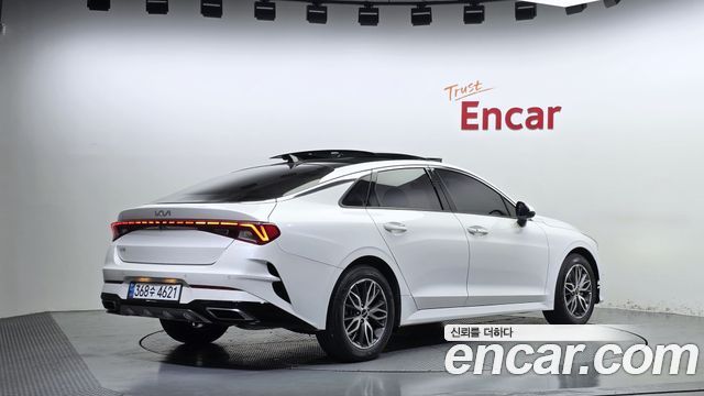 Kia K5 2023 — photo 2