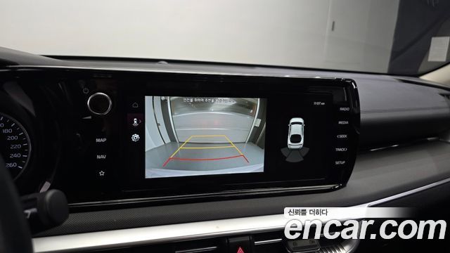 Kia K5 2023 — photo 15