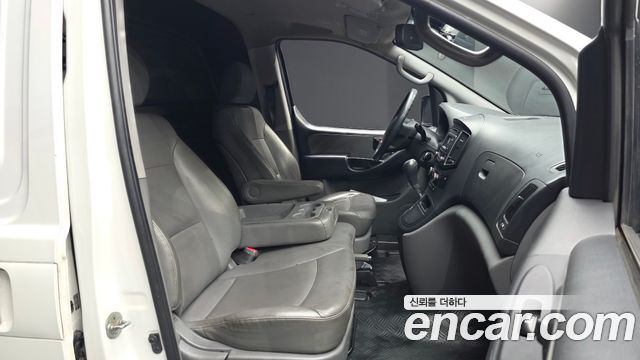 Hyundai Starex 2018 — photo 11