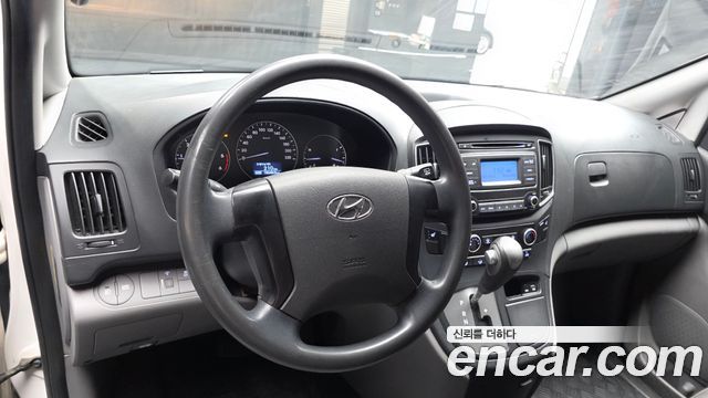 Hyundai Starex 2018 — photo 12