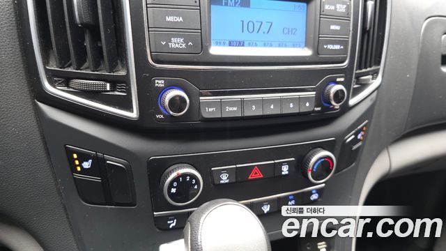 Hyundai Starex 2018 — photo 14