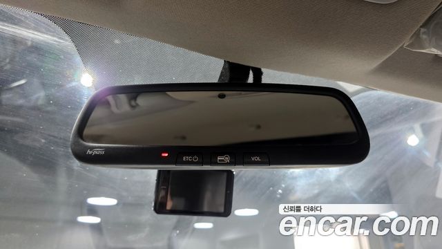 Hyundai Starex 2018 — photo 16