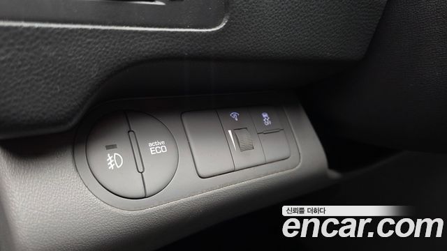 Hyundai Starex 2018 — photo 17