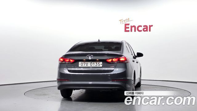 Hyundai AVANTE 2017 — photo 4