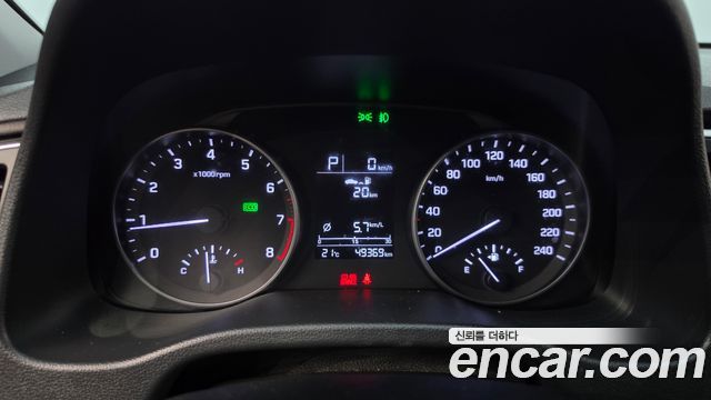 Hyundai AVANTE 2017 — photo 11