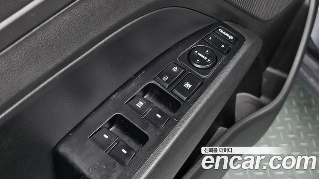 Hyundai AVANTE 2017 — photo 25