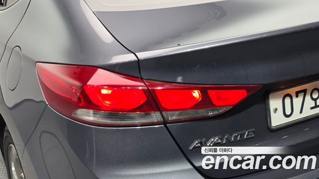 Hyundai AVANTE 2017 — photo 9