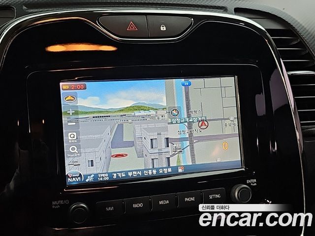Renault Korea QM3 2015 — photo 14