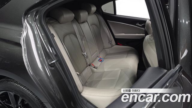 Genesis G70 2023 — photo 12