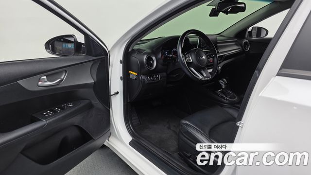 Kia K3 2021 — photo 13