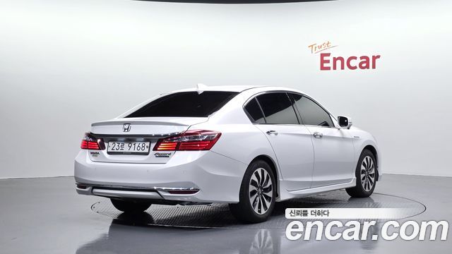 Honda Accord 2017 — photo 2