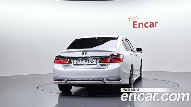 Honda Accord 2017 — photo 4