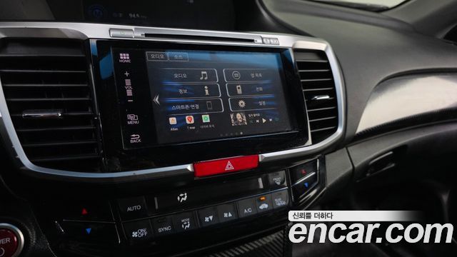 Honda Accord 2017 — photo 22