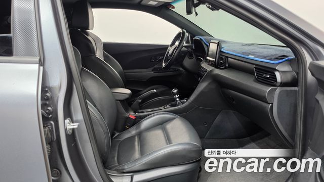 Hyundai Veloster 2019 — photo 11