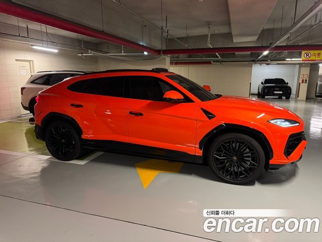 Lamborghini Urus 2025 — photo 2