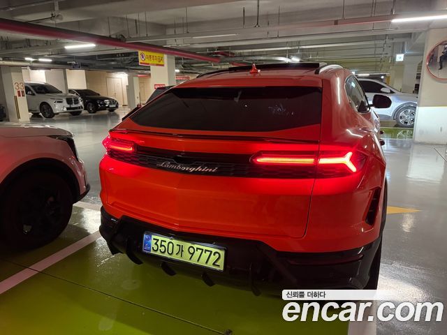 Lamborghini Urus 2025 — photo 3
