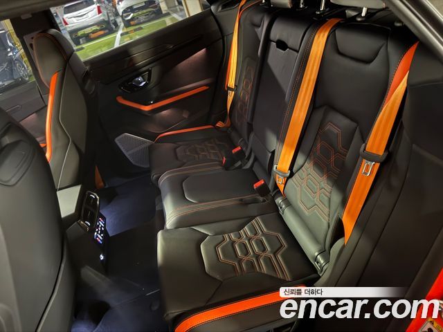 Lamborghini Urus 2025 — photo 6