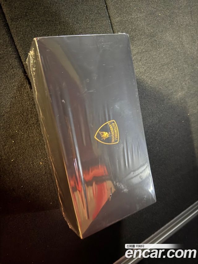 Lamborghini Urus 2025 — photo 14