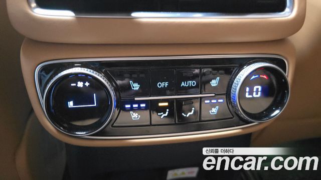 Genesis GV80 2021 — photo 28