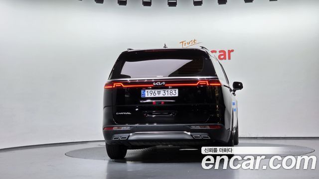 Kia Canival 2022 — photo 4