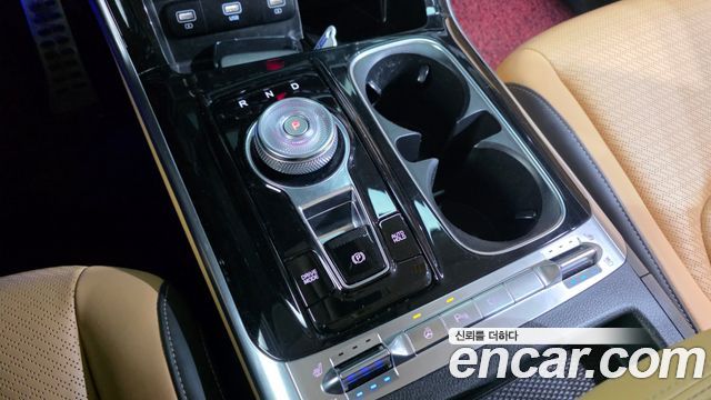 Kia Canival 2022 — photo 12