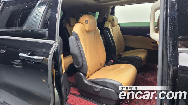 Kia Canival 2022 — photo 18