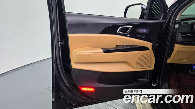 Kia Canival 2022 — photo 14
